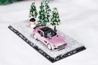 Fine Works 1:64 Mercedes Benz AMG GT MK1 C190 GTR 2017 Metallic Pink Christmas Editionn with Christmas Diorama Limited 500 Pieces