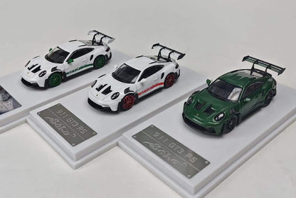 Solo 1:64 Porsche 992 GT3 RS White with Green Wheels