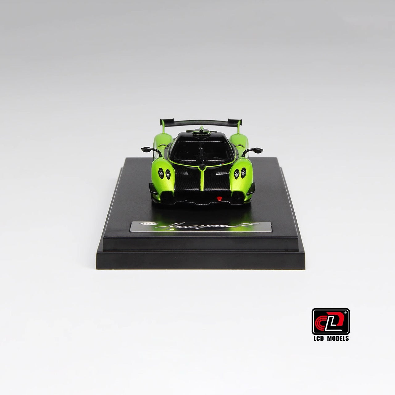 LCD 1:64 Pagani Huayra R Apple Green Official Licensed