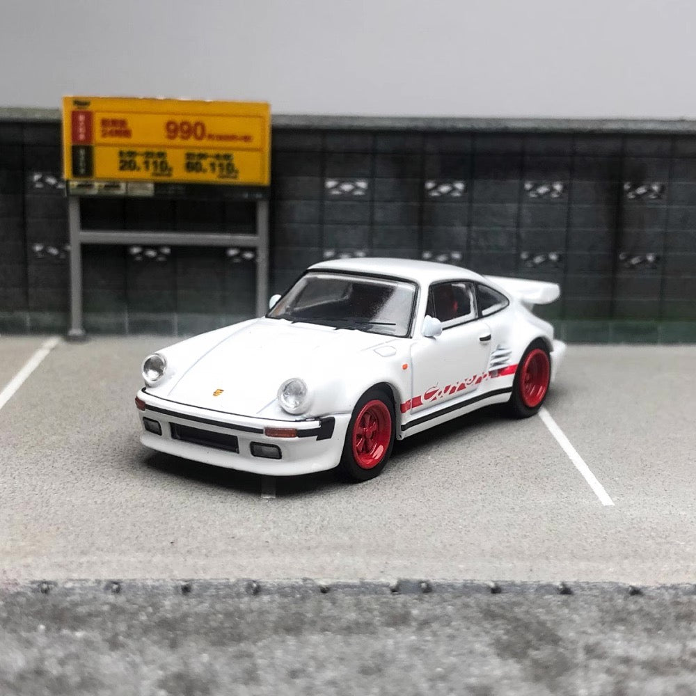 Master Model 1:64 Porsche 930 Turbo Open Engine Hood Wangan Midnight Black Bird Modified Edition- White with Red Wheels