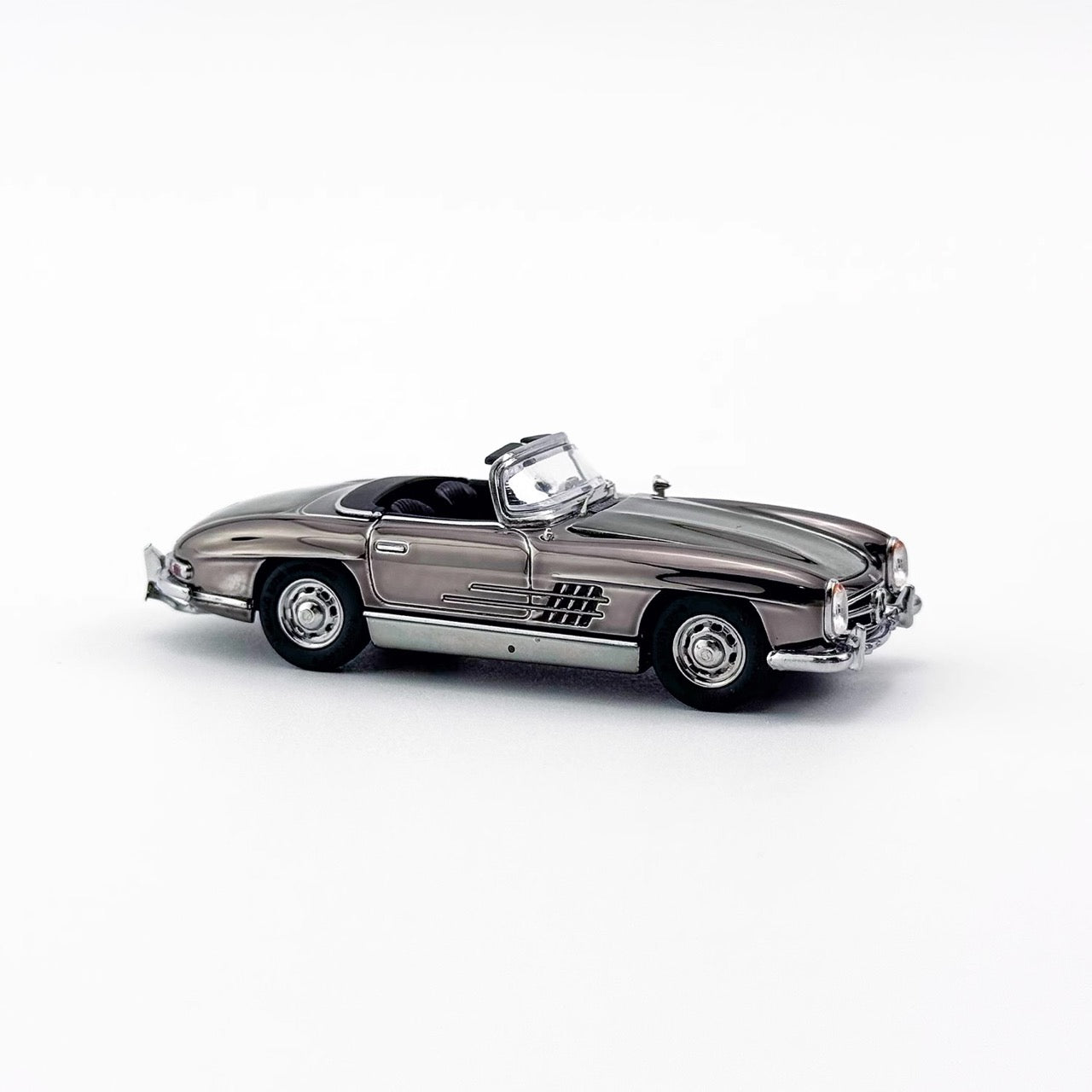 YS Model 1:64 Mercedes Benz SL Class MK1 300SL Roadster W198 Convertible Coupe Openable Front and Rear Hood Chrome Grey