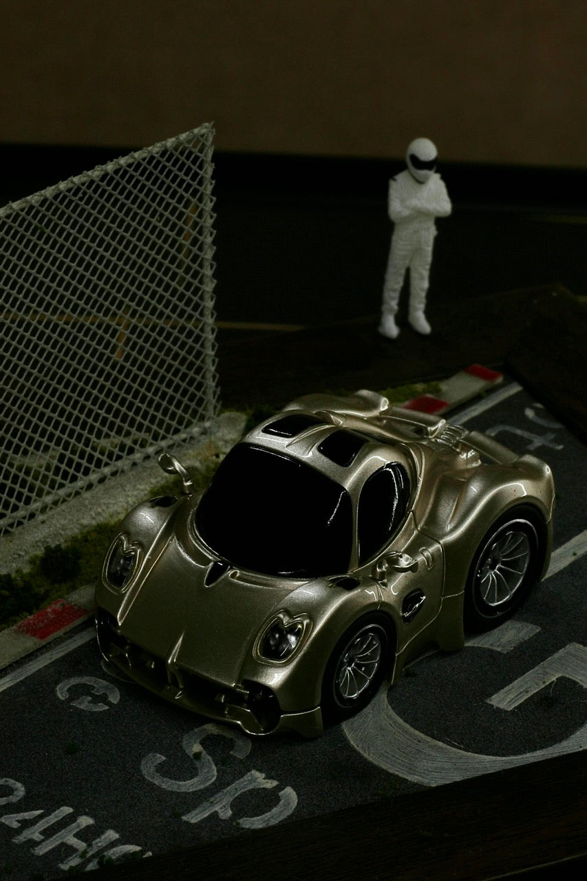 [Premium Resin Model] KR X ERA Q 1:64 Pagani Utopia Cute Size Egg Car Champagne Gold