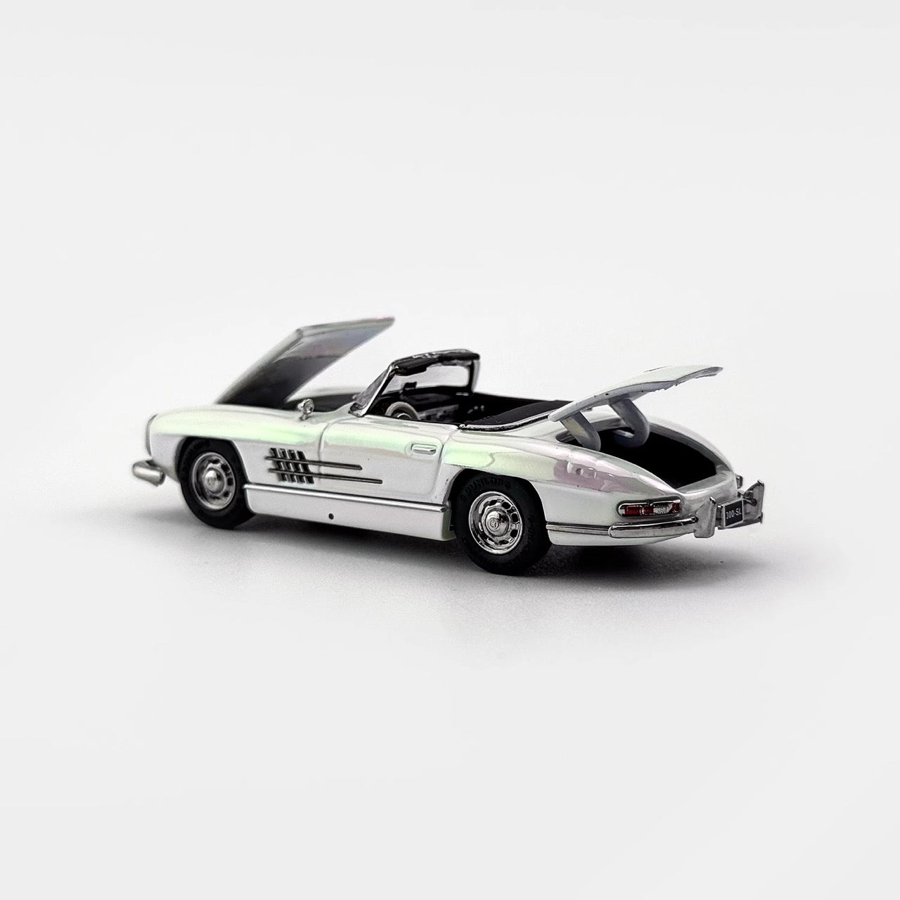 YS Model 1:64 Mercedes Benz SL Class MK1 300SL Roadster W198 Convertible Coupe Openable Front and Rear Hood Chrome White