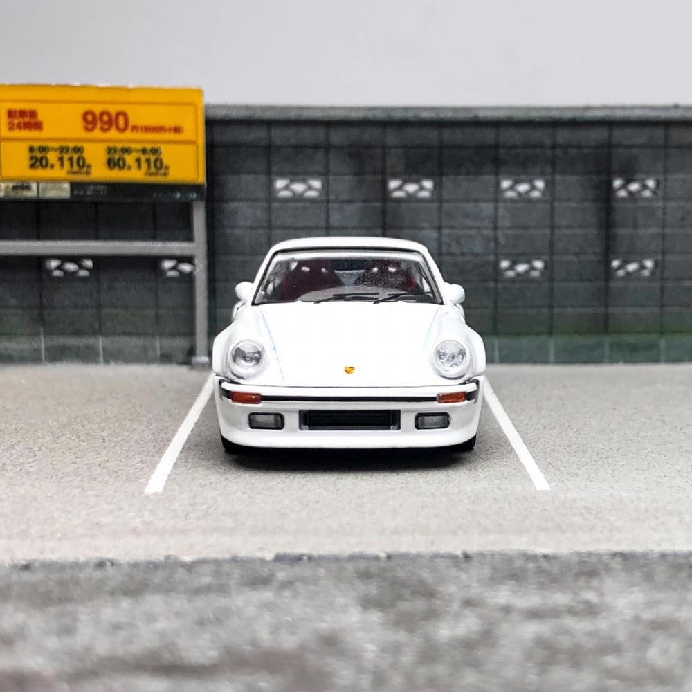 Master Model 1:64 Porsche 930 Turbo Open Engine Hood Wangan Midnight Black Bird Modified Edition- White with Red Wheels