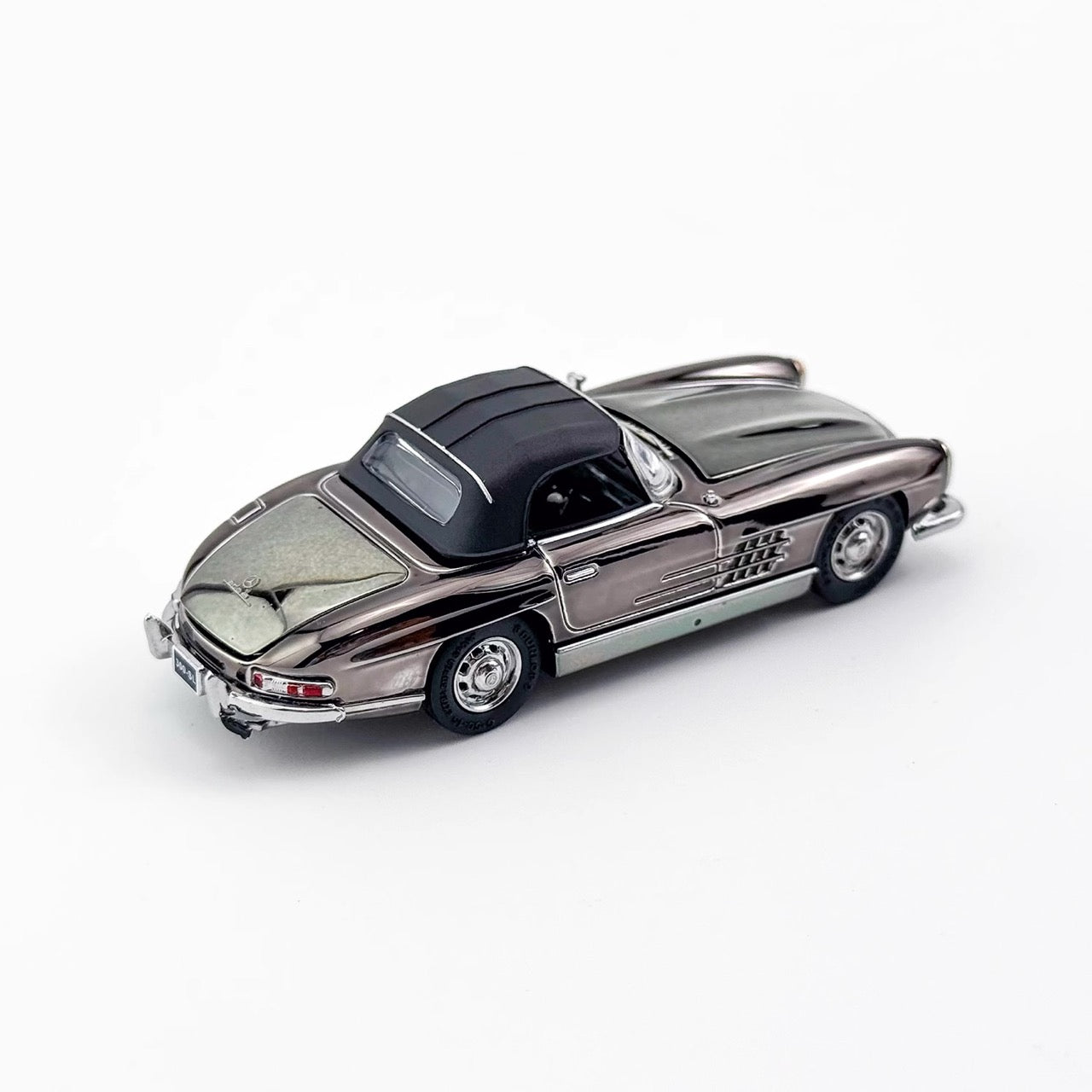 YS Model 1:64 Mercedes Benz SL Class MK1 300SL Roadster W198 Convertible Coupe Openable Front and Rear Hood Chrome Grey