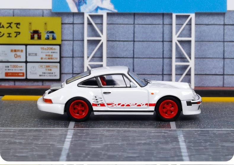 Master Model 1:64 Porsche 930 Turbo Open Engine Hood Wangan Midnight Black Bird Modified Edition- White with Red Wheels