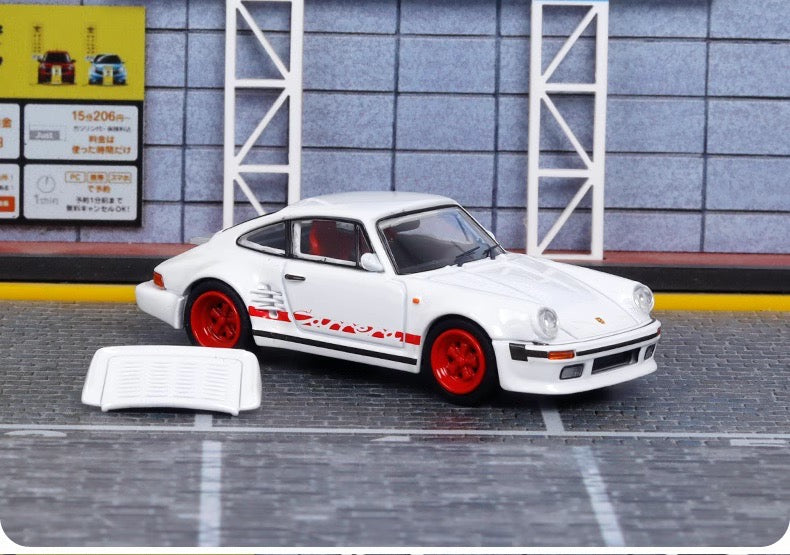 Master Model 1:64 Porsche 930 Turbo Open Engine Hood Wangan Midnight Black Bird Modified Edition- White with Red Wheels