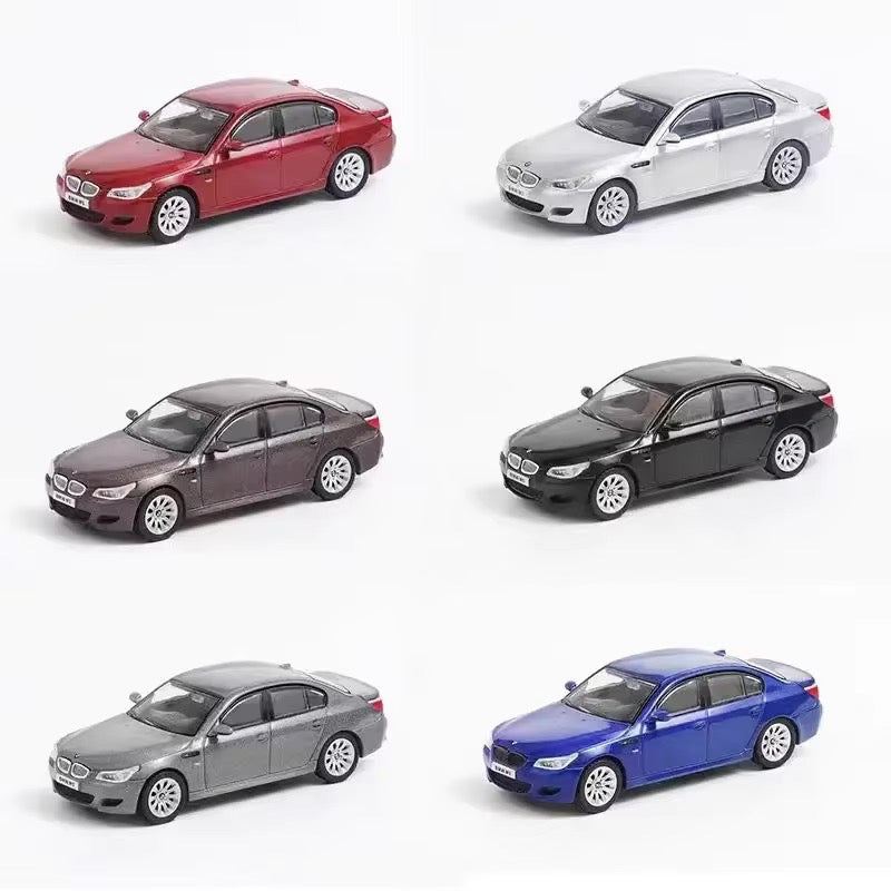 Shadow 1:64 BMW Sedan M5 E36 LHD Silver with Acrylic Case