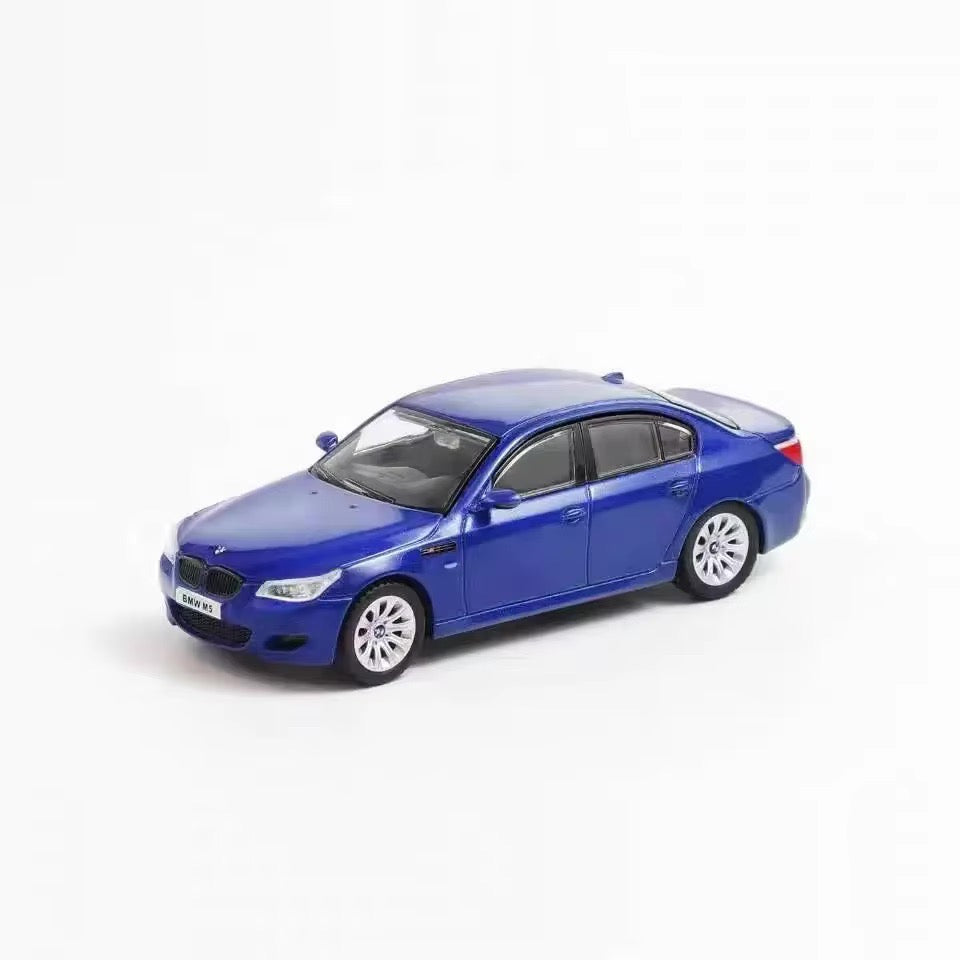 Shadow 1:64 BMW Sedan M5 E36 LHD Blue with Acrylic Case