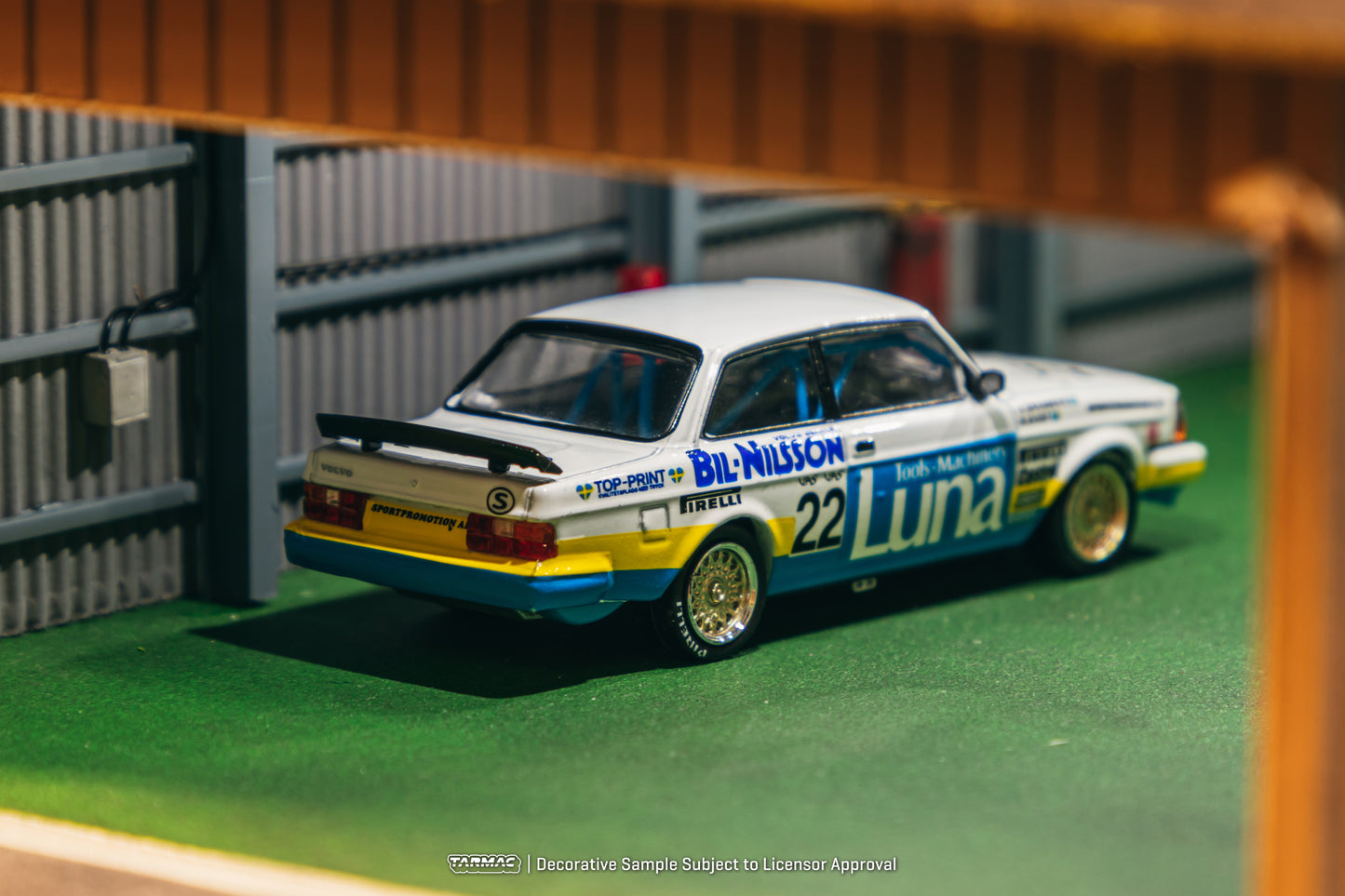 Tarmac Works 1/64 Volvo 240 Turbo ETCC Zolder 1984 Winner Ulf Granberg / Robert L. Kvist #22 - HOBBY64