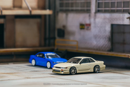 Tarmac Works 1:64 VERTEX Nissan Silvia S13 White / Gold - Lamley Special Edition - GLOBAL64