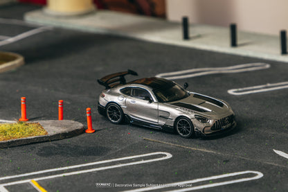 Tarmac Works 1/64 Mercedes-Benz AMG GT Black Series Silver Metallic - GLOBAL64