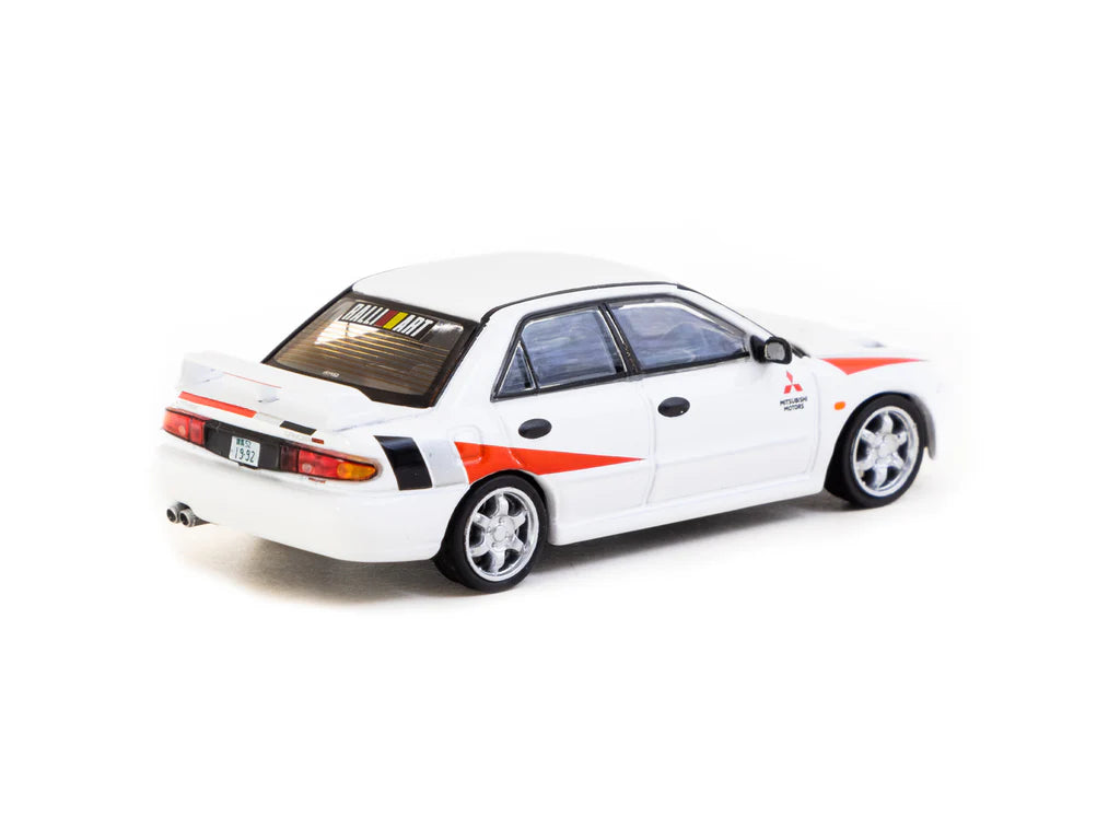 Tarmac Works 1/64 Mitsubishi Lancer RS Evolution White - GLOBAL64