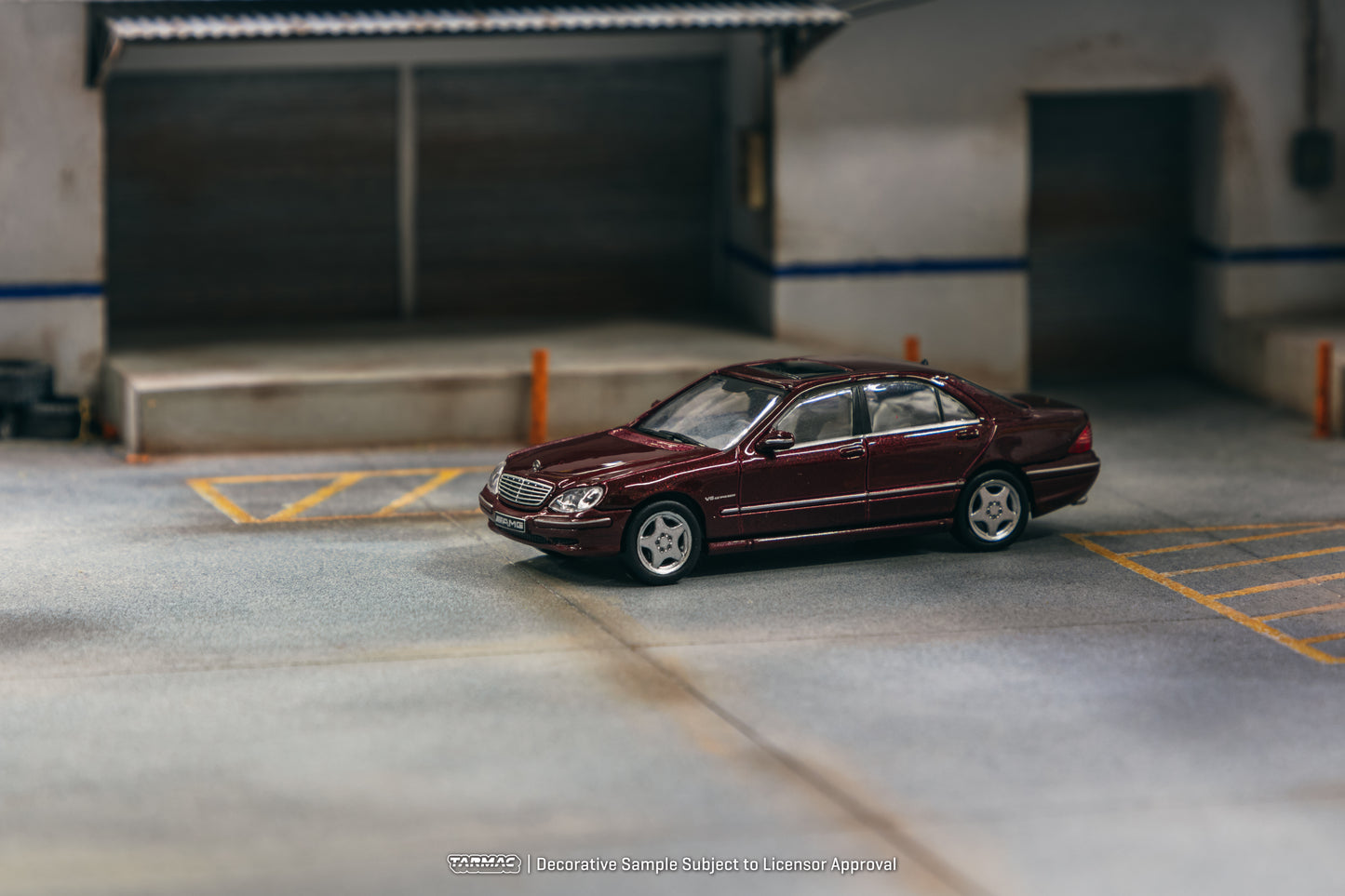 Tarmac Works 1/64 Mercedes-Benz S 55 AMG Bordeaux Red Metallic - GLOBAL64