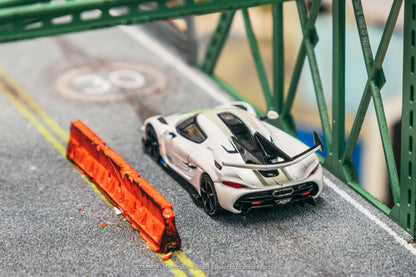 Tarmac Works 1/64 Koenigsegg Jesko Attack White with Tarmac Cards - Lamley Special Edition - GLOBAL64